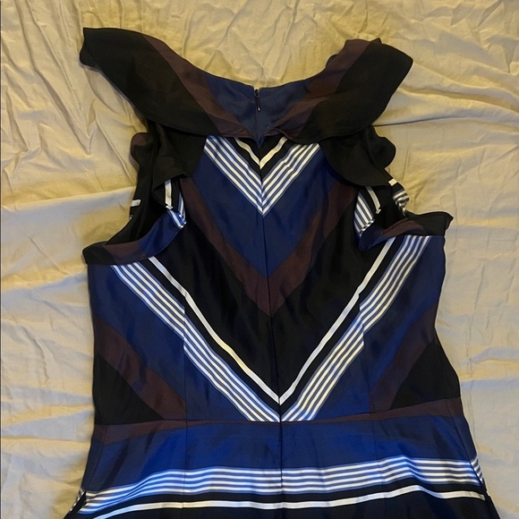 100% Silk Banana Republic Navy, Black, Brown, and White Sleeveless Dress - Picture 13 of 16